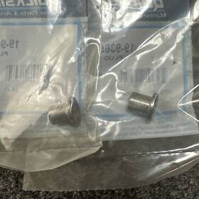 19-93654 Mercruiser 93654 Lot Of 2 Quicksilver Genuine Nos Plug