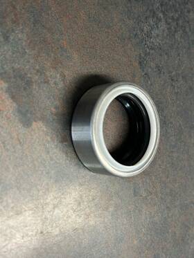 8m0033407 Mercury Quicksilver B31 861695 Superseded Bravo 3 Outer Prop Seal New